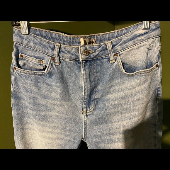 🌟Topshop High Waist Light Denim Mom Jeans🌟 - Picture 6 of 9